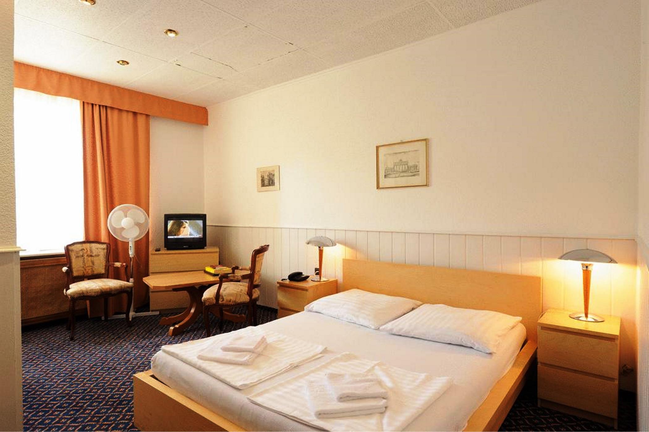 Am Kurfuerstendamm 3* Berlino