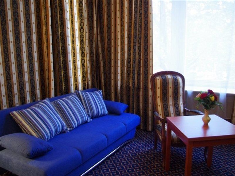 Am Kurfuerstendamm 3* Berlino