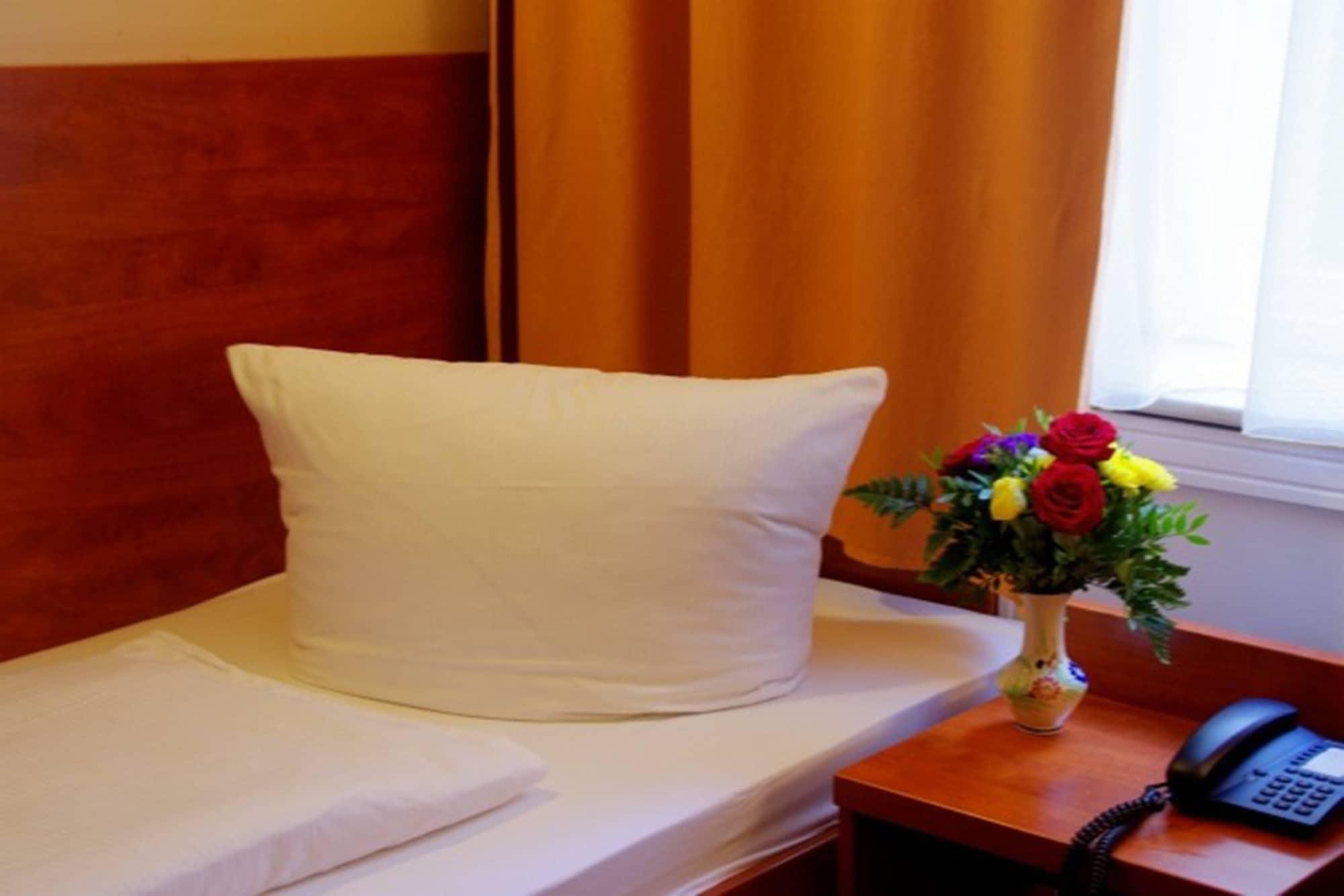 Am Kurfuerstendamm Hotel Berlim